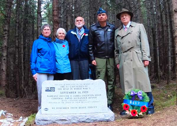 Image-of-family-with-Plaque.jpg